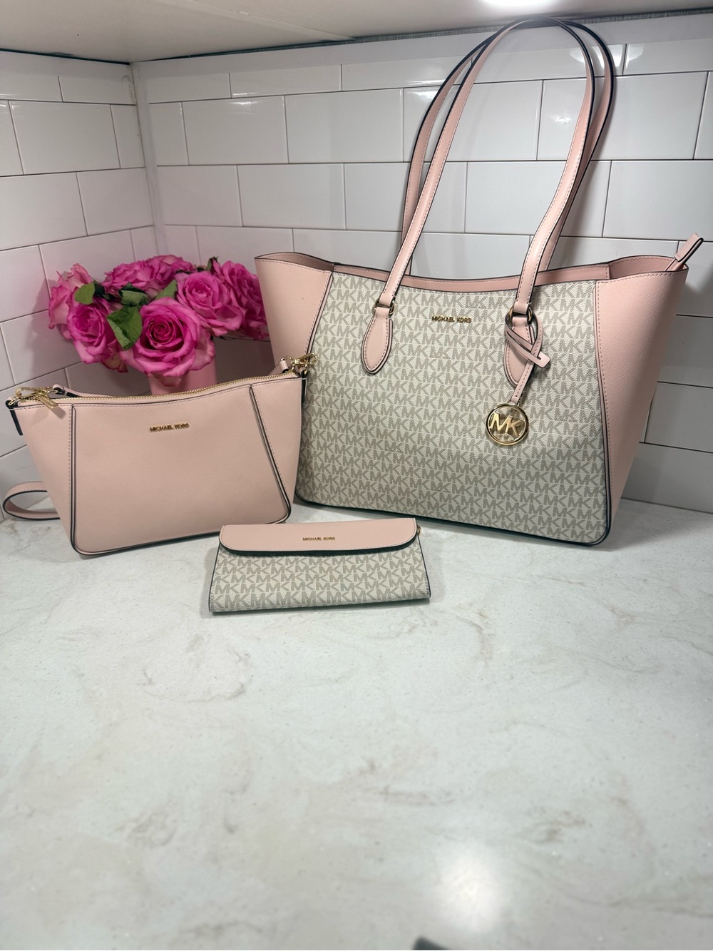 Michael Kors Pink Signature Tote, crossbody bag and Wallet